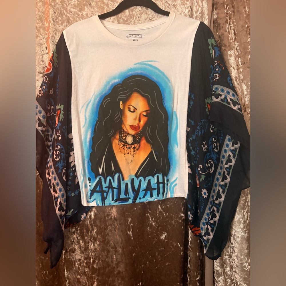 Aaliyah Graphic Women's Top with Blue and Black Sleeves. Size M